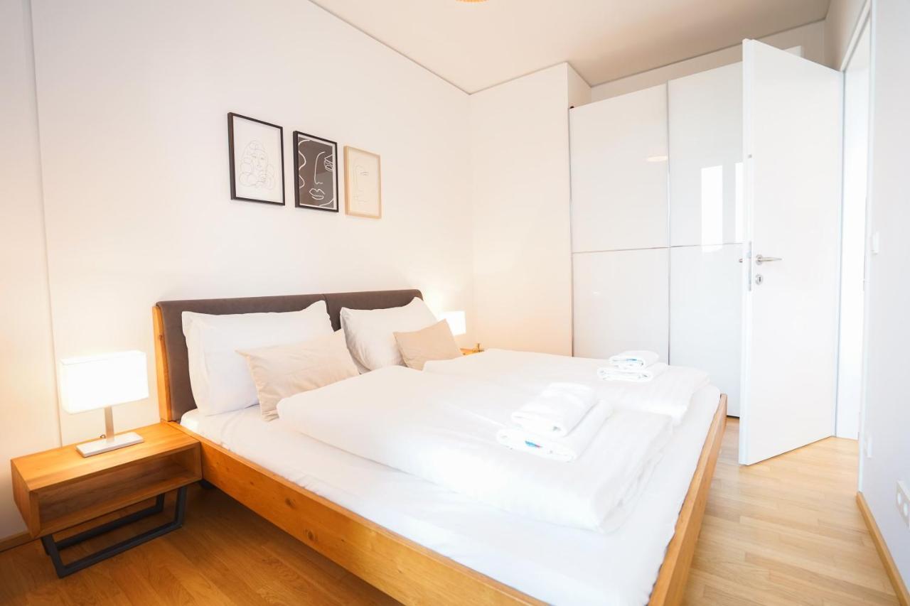 Suite In High-Rise On The Danube Виена Екстериор снимка