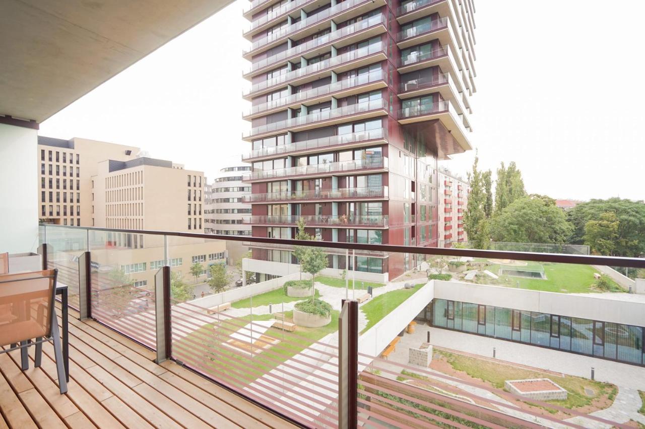 Suite In High-Rise On The Danube Виена Екстериор снимка