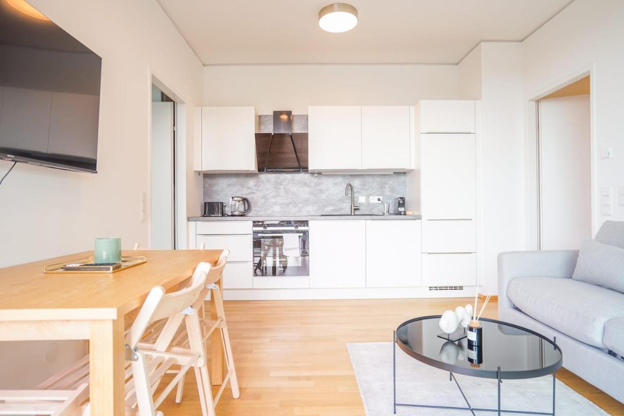 Suite In High-Rise On The Danube Виена Екстериор снимка